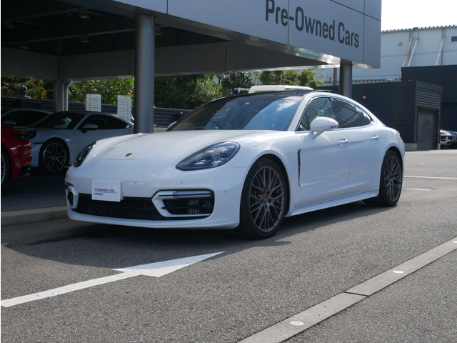 2022年式　Panamera Platinum Edition PDK