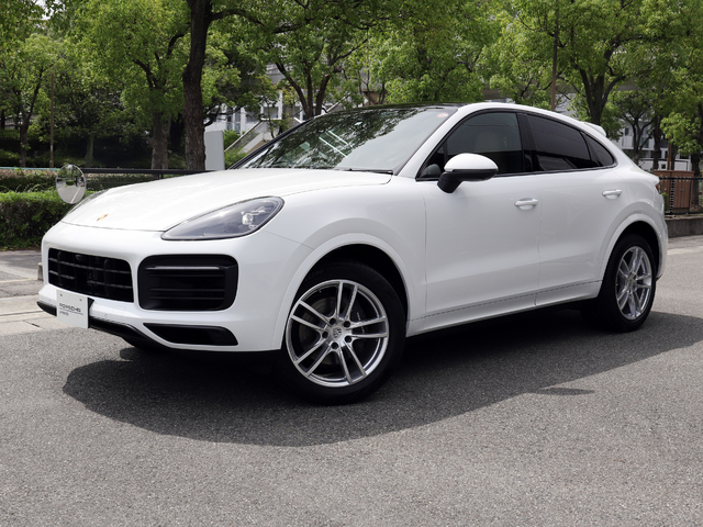 2022　Cayenne Coupe　8Tip-s　RHD